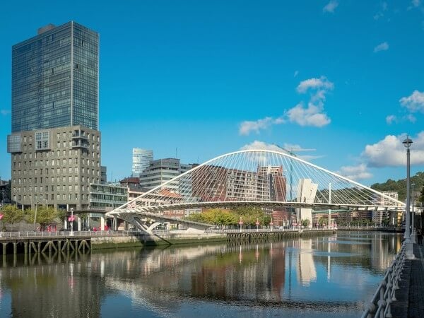 cursos en Bilbao de informática, SAP, ofimática, diseño, web, multimedia, Marketing Digital, sistemas, programación, etc